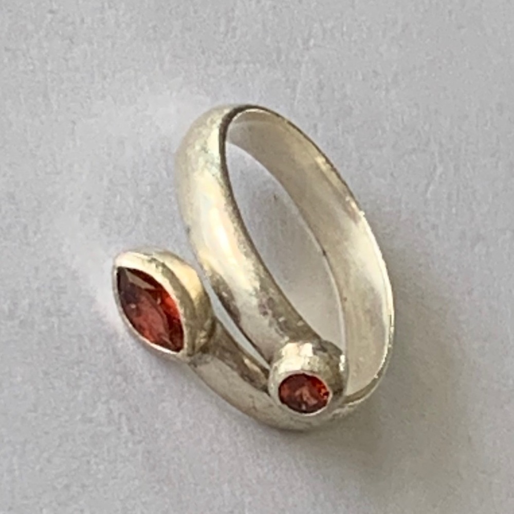 Sterling Silver & Chrysolite Tulips Design Ring